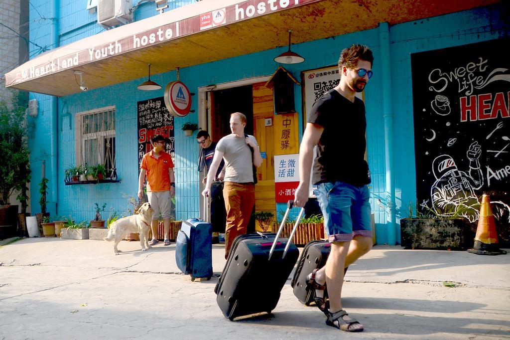 Luoyang Heartland International Youth Hostel Bagian luar foto