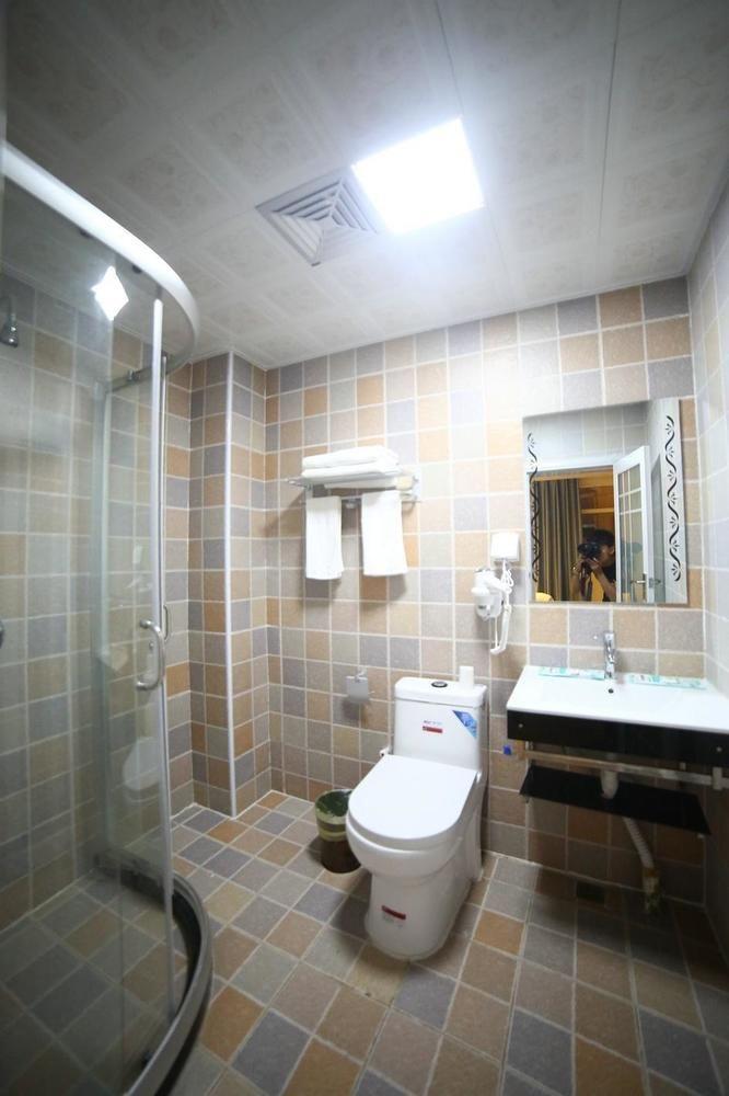 Luoyang Heartland International Youth Hostel Bagian luar foto