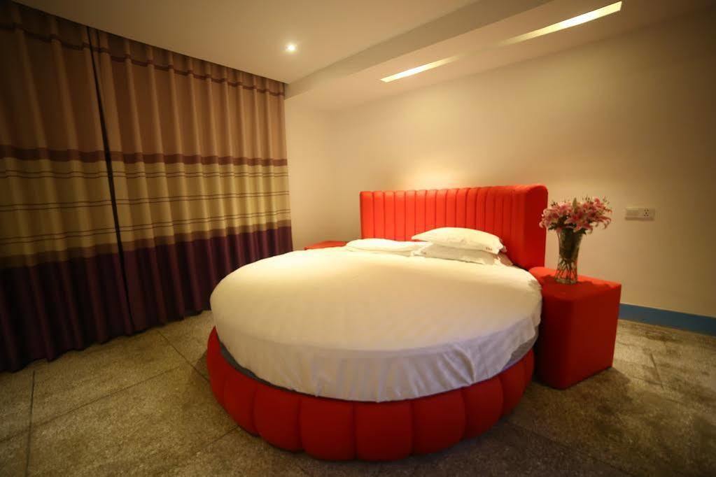 Luoyang Heartland International Youth Hostel Bagian luar foto