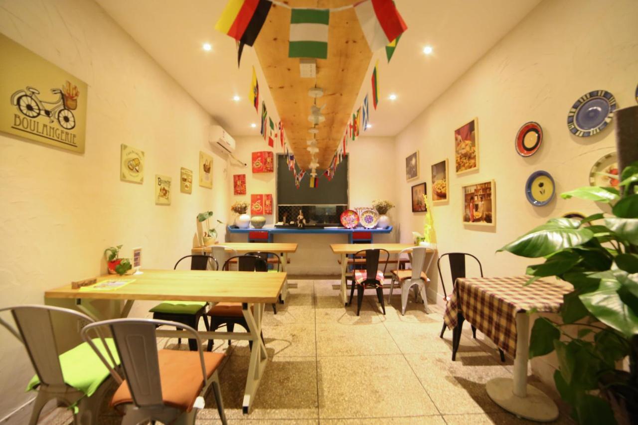 Luoyang Heartland International Youth Hostel Bagian luar foto