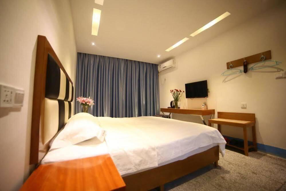 Luoyang Heartland International Youth Hostel Bagian luar foto